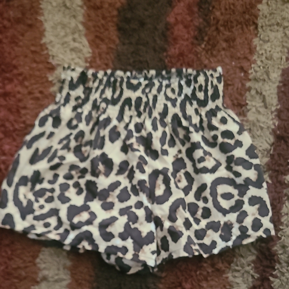 SHEIN Black and White Leopard High Waist Shorts